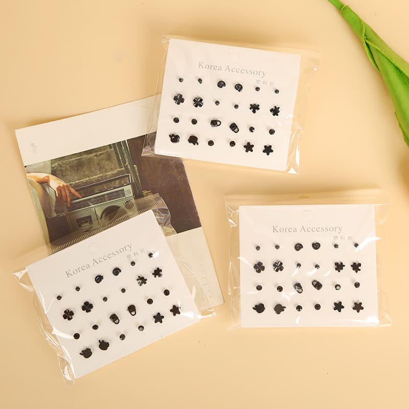 New six pairs of earrings, small, cute and sweet earrings for female students, Korean version, simple and fashionable earrings. 5