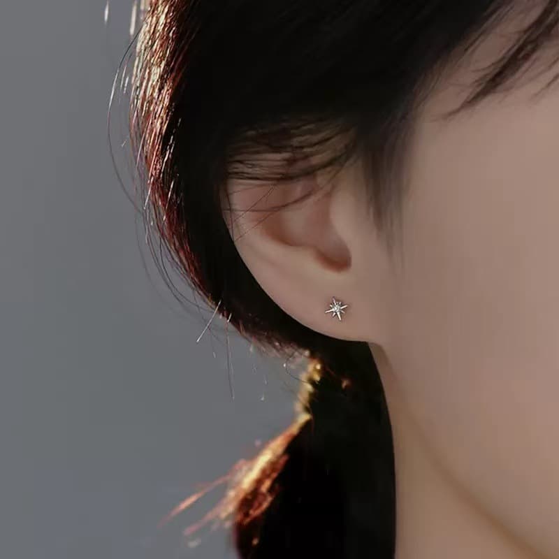 Exquisite and fashionable eight-pointed star earrings, fashionable, simple, niche design, versatile, daily wear earrings for women 4