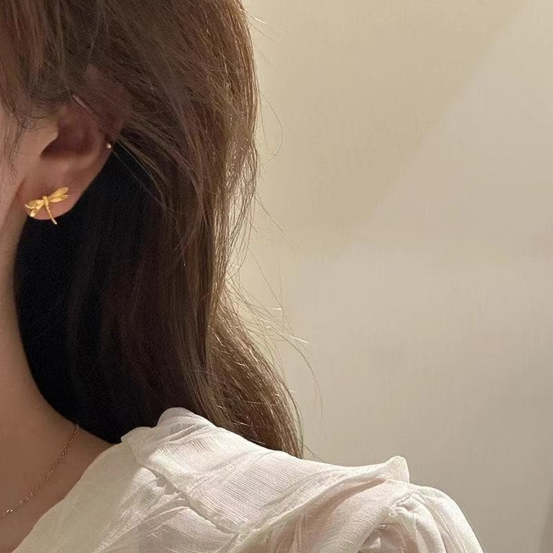 Exquisite and luxurious small dragonfly earrings for women, cute temperament, compact commuter student earrings, autumn and winter new styles wholesale 6
