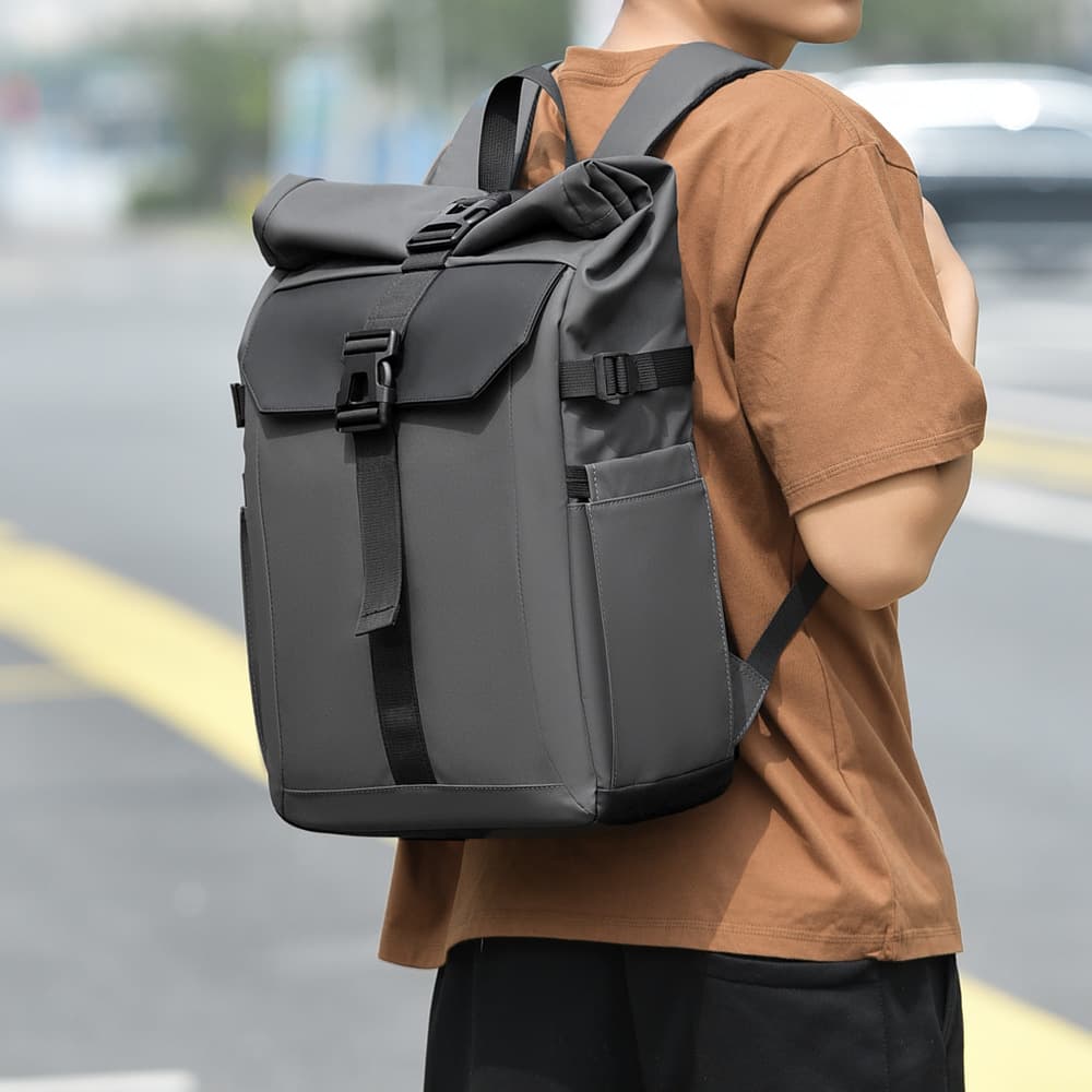 New multifunctional backpack, simple men's business backpack, large capacity computer bag, short trip student school bag 1