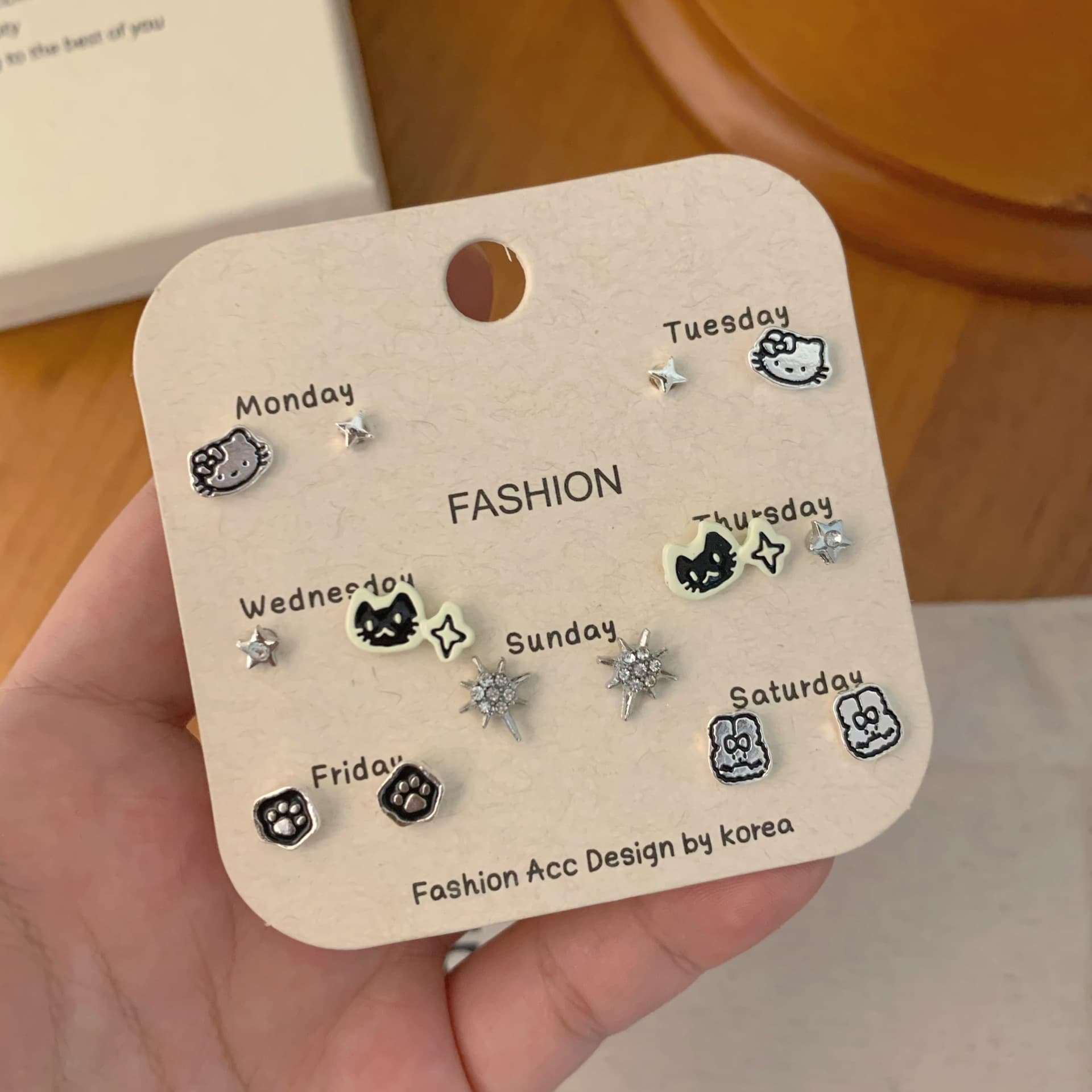 Popular cute cartoon cat and puppy earrings, geometric one-week set, star and moon design, compact and versatile women's earrings 3