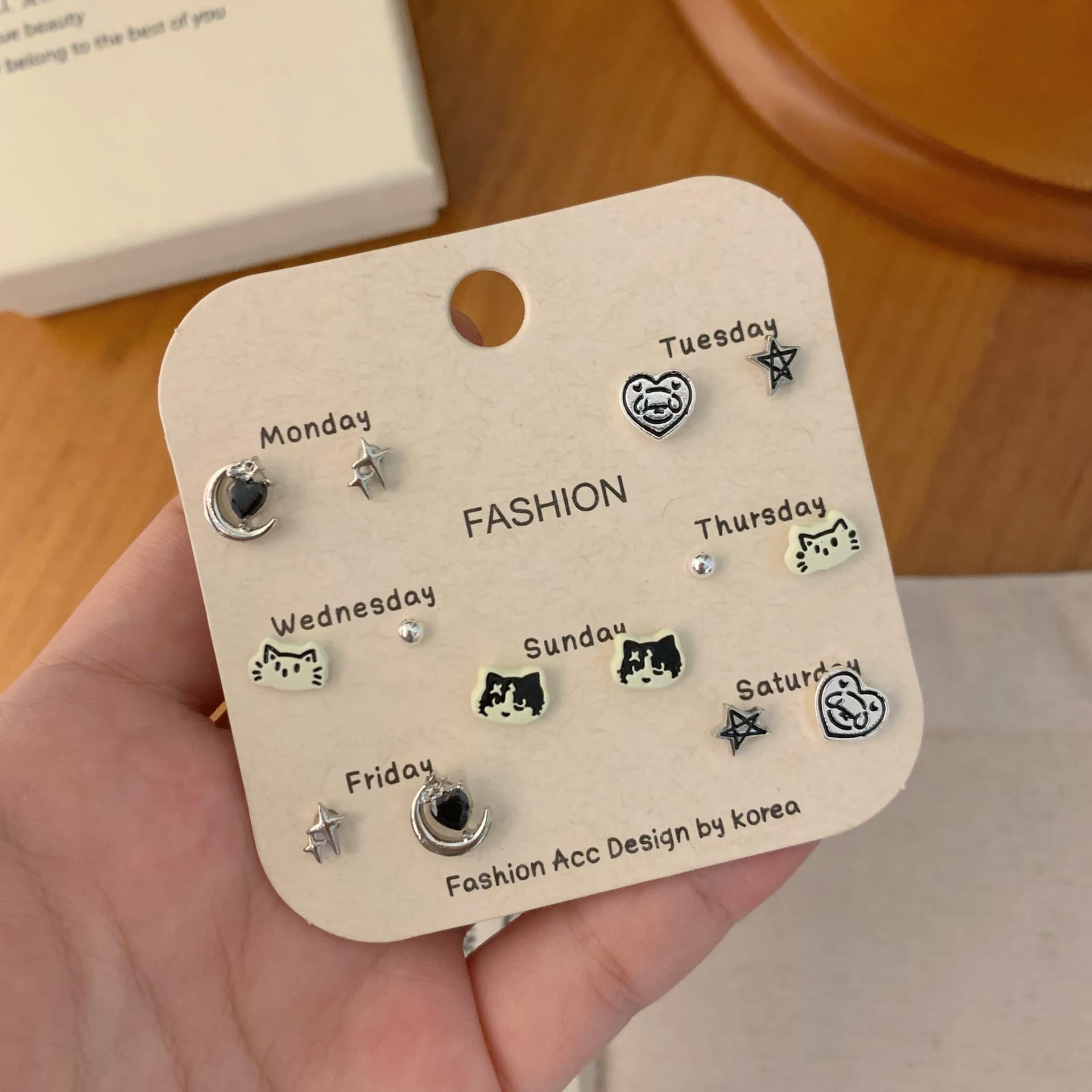 Popular cute cartoon cat and puppy earrings, geometric one-week set, star and moon design, compact and versatile women's earrings 5
