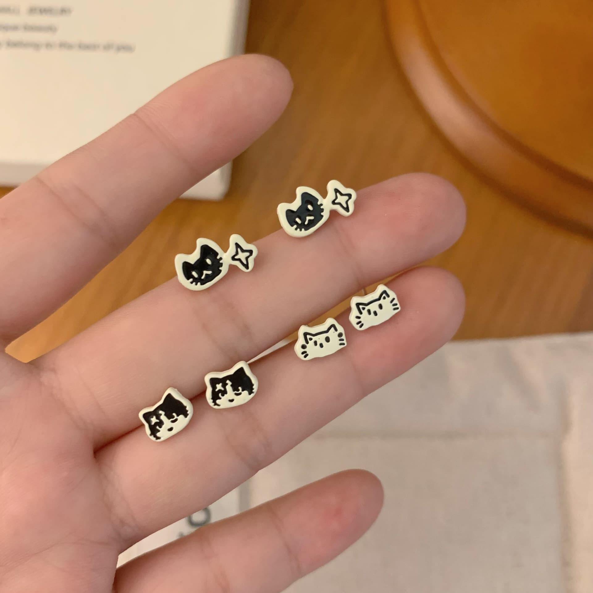 Popular cute cartoon cat and puppy earrings, geometric one-week set, star and moon design, compact and versatile women's earrings 7