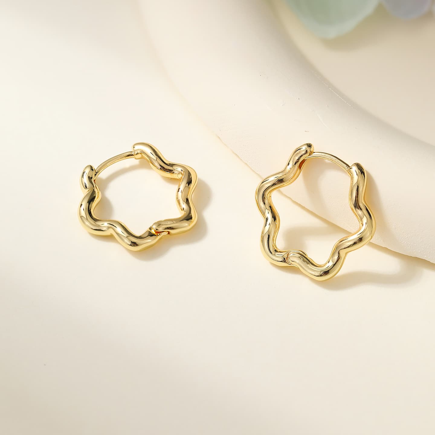 Five-star style metal earrings niche ing style fashionable foreign temperament earrings for women simple fashion versatile earrings 1