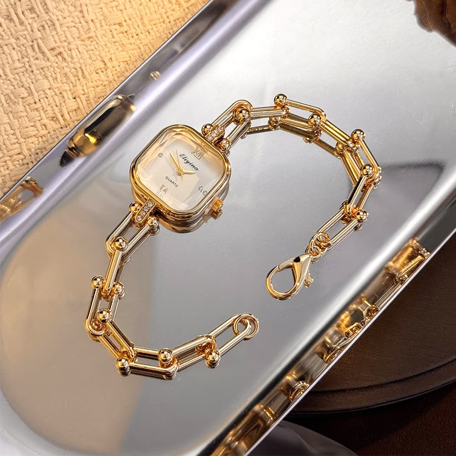 High-end niche bracelet watch, light luxury creative square multi-faceted glass quartz watch chain, middle-aged small watch 9
