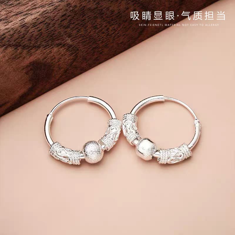Fashionable and light luxury transfer bead earrings, feminine, versatile, exquisite hollow design, high-end niche daily earrings 5