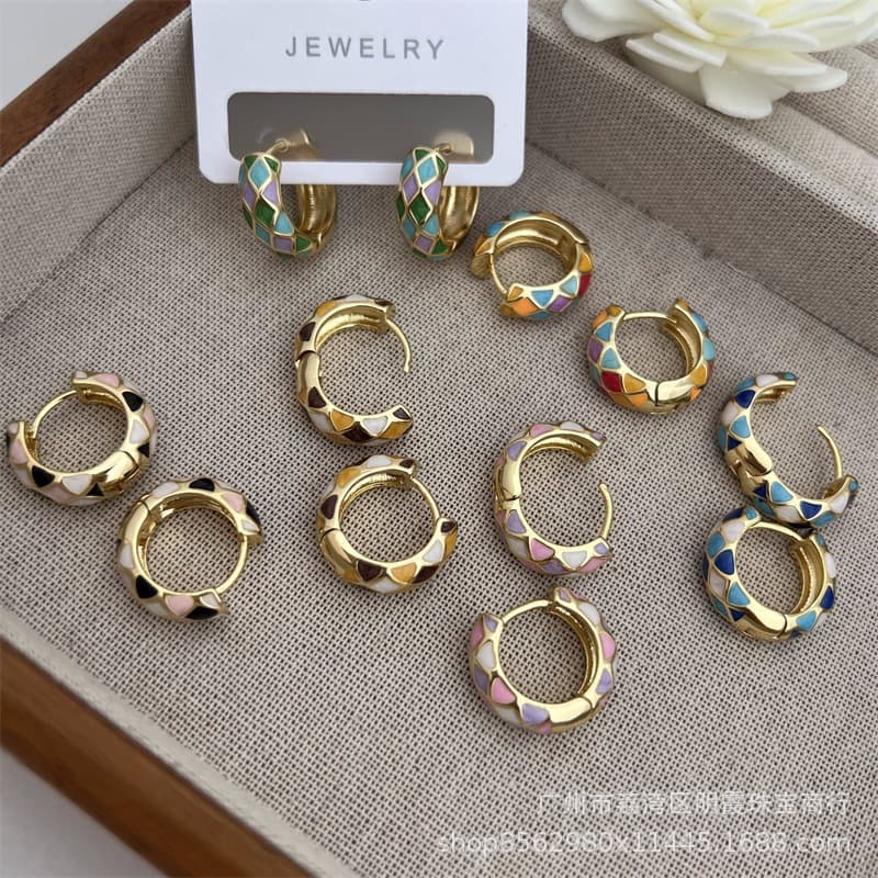 Fashionable copper-plated 18K gold drip earrings, various styles of daily wear gifts for women, elegant and retro 3