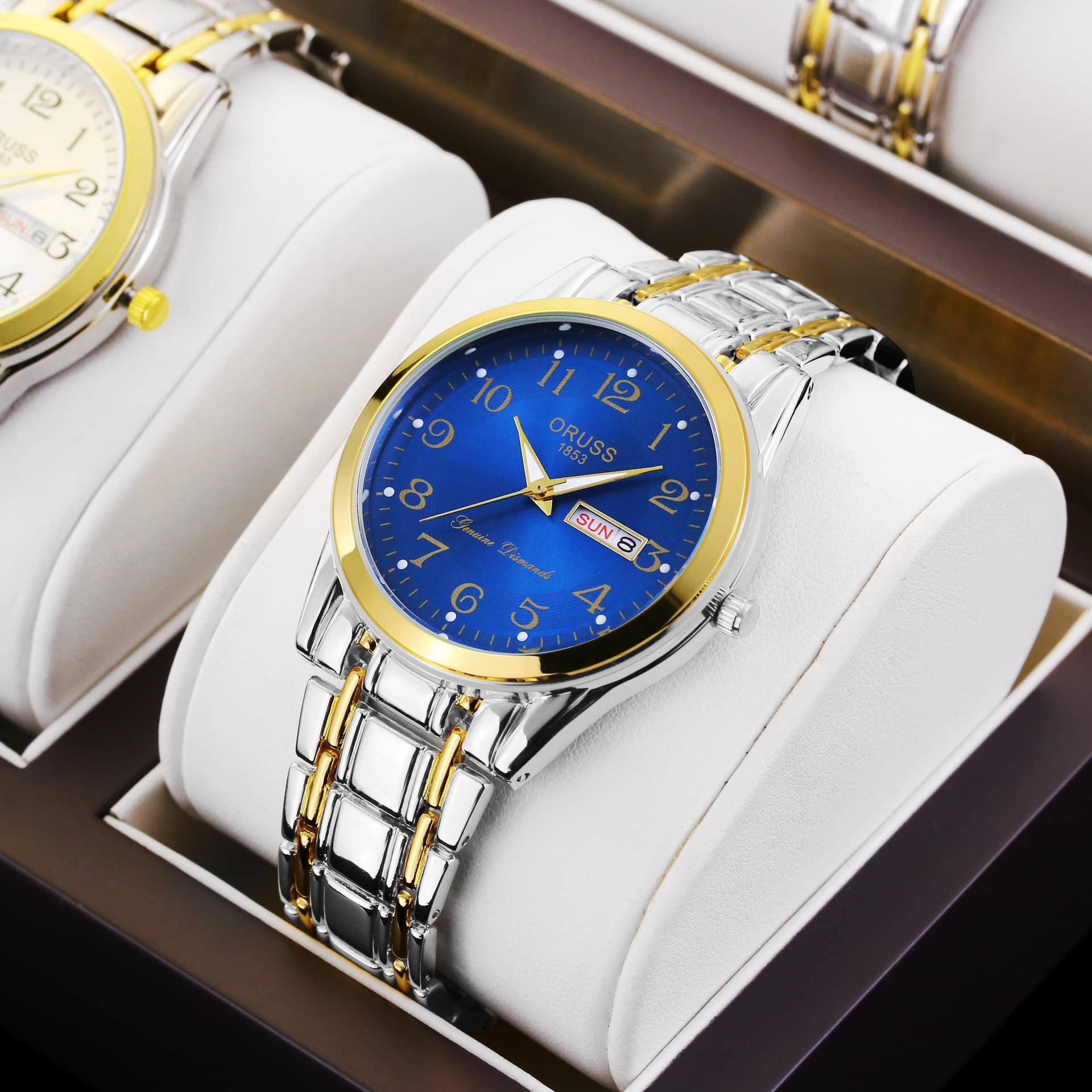 Men's fashionable and versatile quartz watch fully automatic movement luminous waterproof dual calendar watch men's large digital elderly watch 8