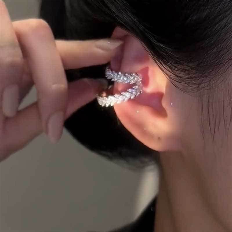 Sweet Cool Wind Willow Leaf No Piercing Ear Bone Clamp Women's Niche Design Simple Fashion Earrings 2025 New Hot Style Ear Clip