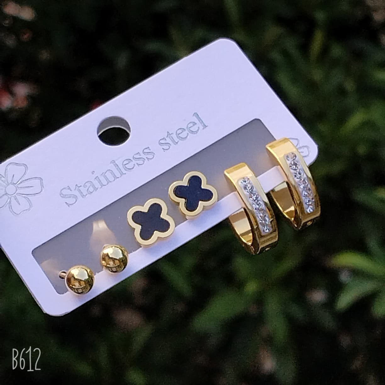 High-quality stainless steel earrings love set for women, light luxury, high-end, non-fading titanium steel earrings, fashionable and versatile earrings 7