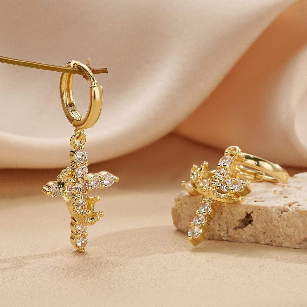 Cross-border rotatable crown cross earrings earrings for women copper inlaid zircon personalized design creative foreign trade earrings 1