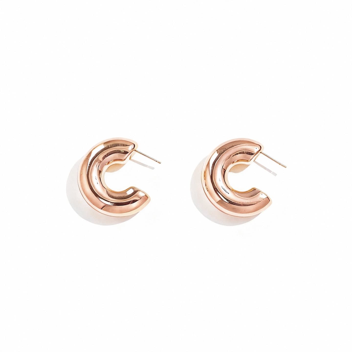 Liquid Twisted C-Hoop Earrings Personalized Irregular Ultra-Light Earrings Electroplated Color-Retaining Mesurely Designer Brand 7