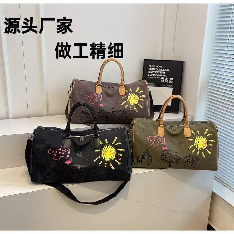 Capacious travel bag for traveling, sports universal shoulder bag for men and women for gym 1