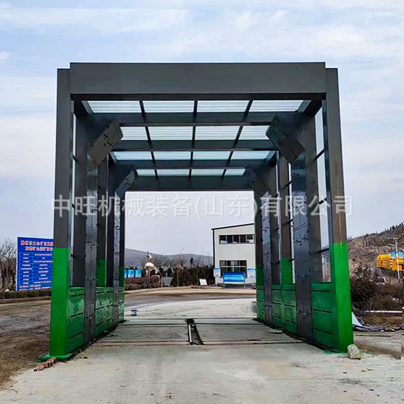 Engineering vehicle wheel washer automatically senses transport vehicle dirt and cleans semi-enclosed construction site car wash 3