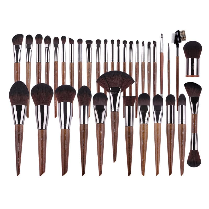 Brush, foundation, face blush for contouring 5