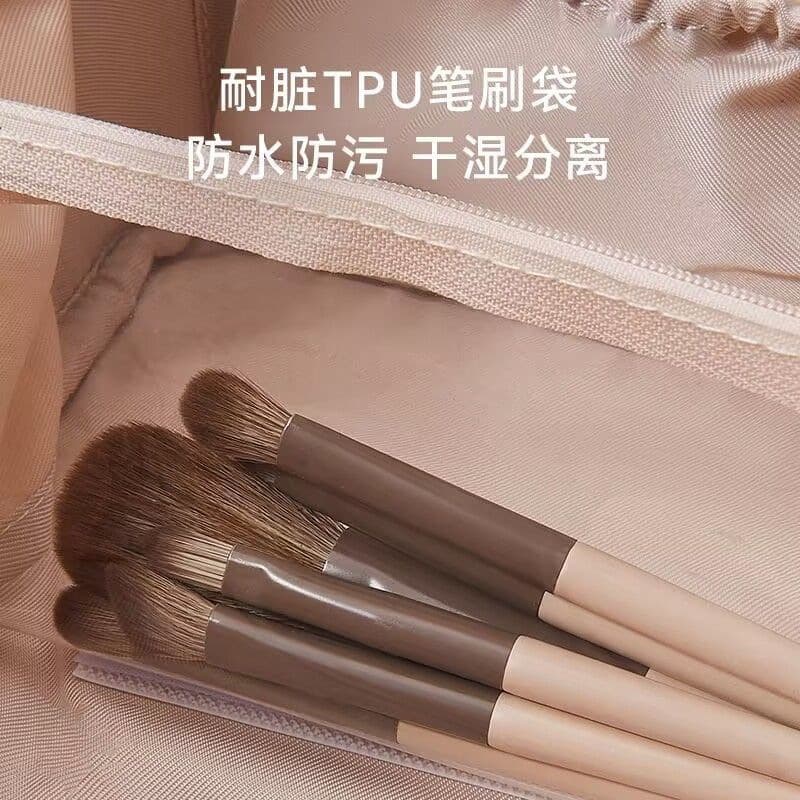 Cosmetic bag, handheld shoulder bag, rostometer for traveling, capacious organizer bag 2