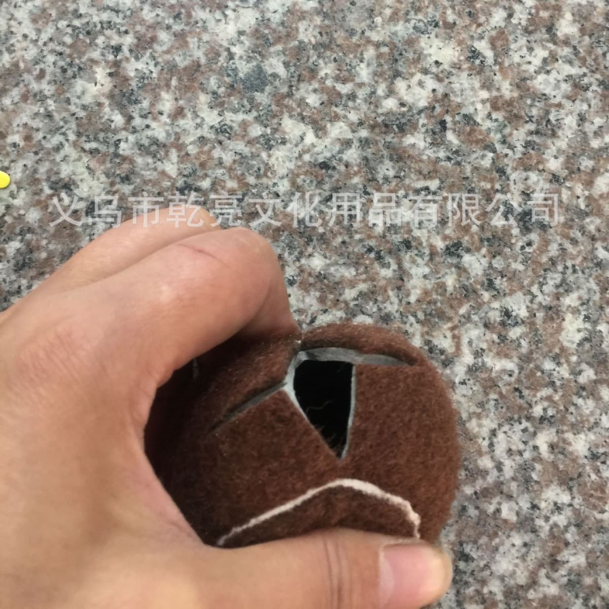 Source manufacturer specializes in the production of tennis tables, chair, foot, stool foot cutting ball -open opening tennis factory patent 2