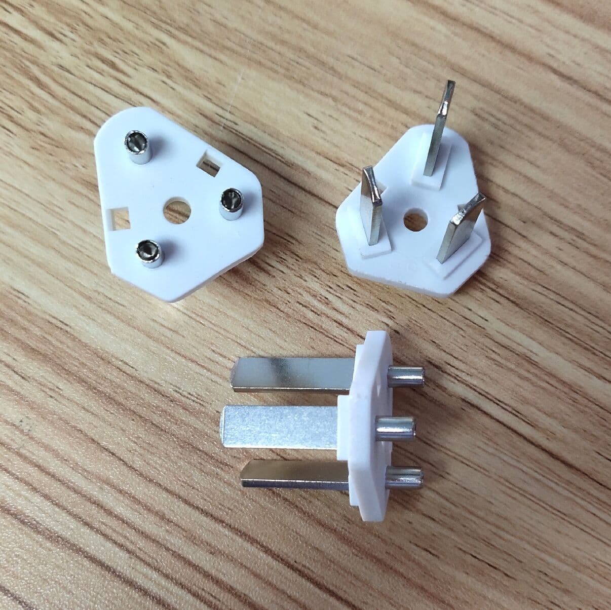 China plug inner frame three plug integrated inner frame China power cord two plug inner frame bracket 1