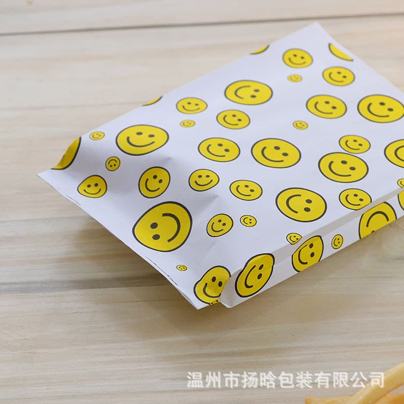 Manufacturer wholesale smiley oil-proof paper bag disposable snack food packaging bag can be customized 4
