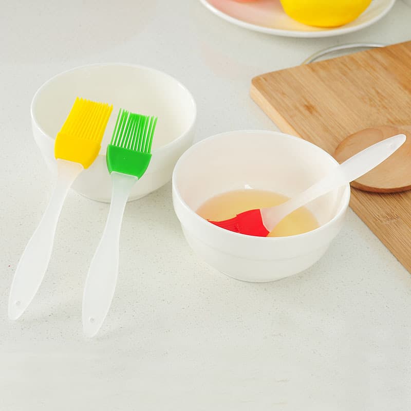 T barbecue tool split -type high temperature resistant barbecue brush kitchen baking cake oil brush wild barbecue silicone oil brush 1