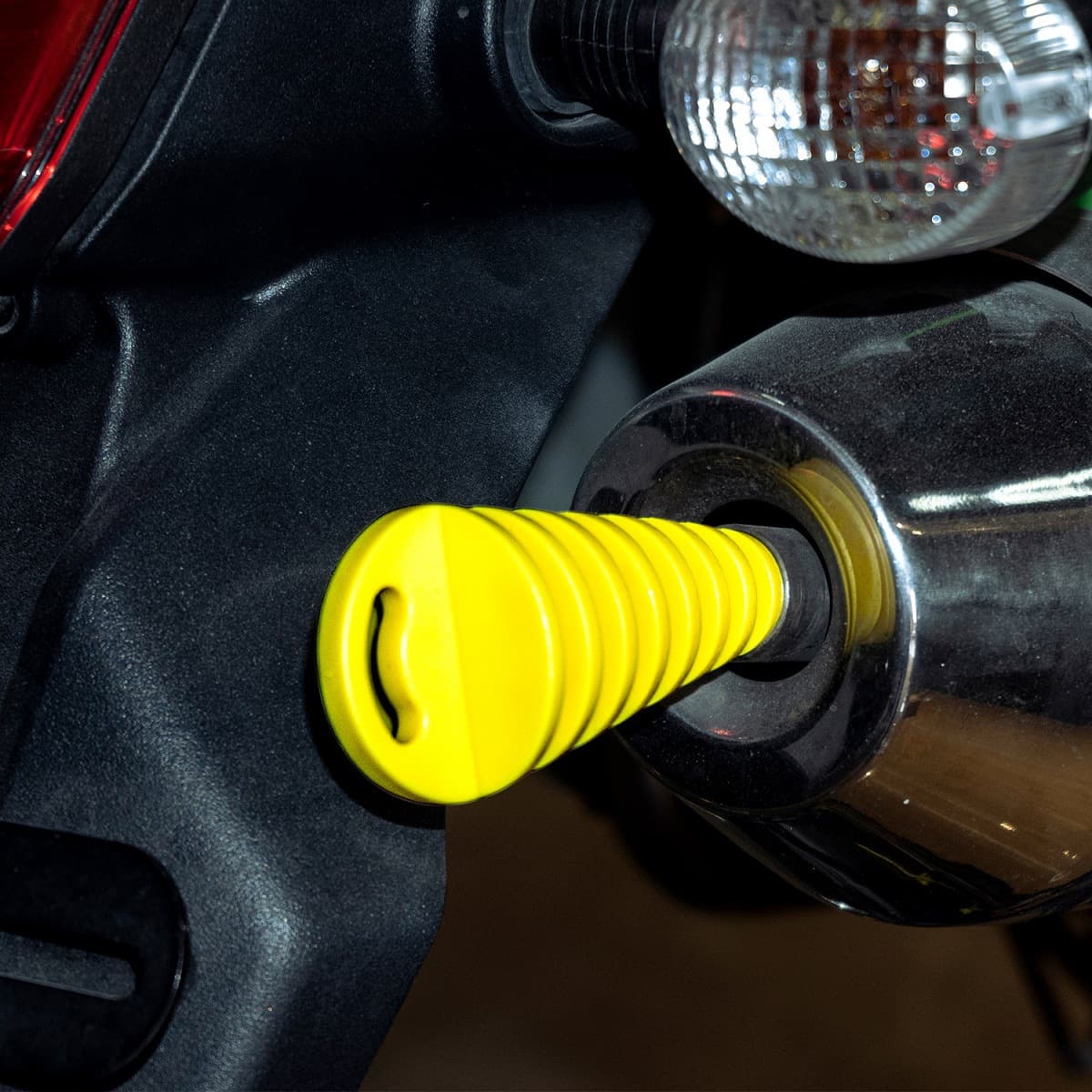 Off -road motorcycle accessories PVC exhaust plug modification parts color motorcycle waterproof plug Astront wholesale 4