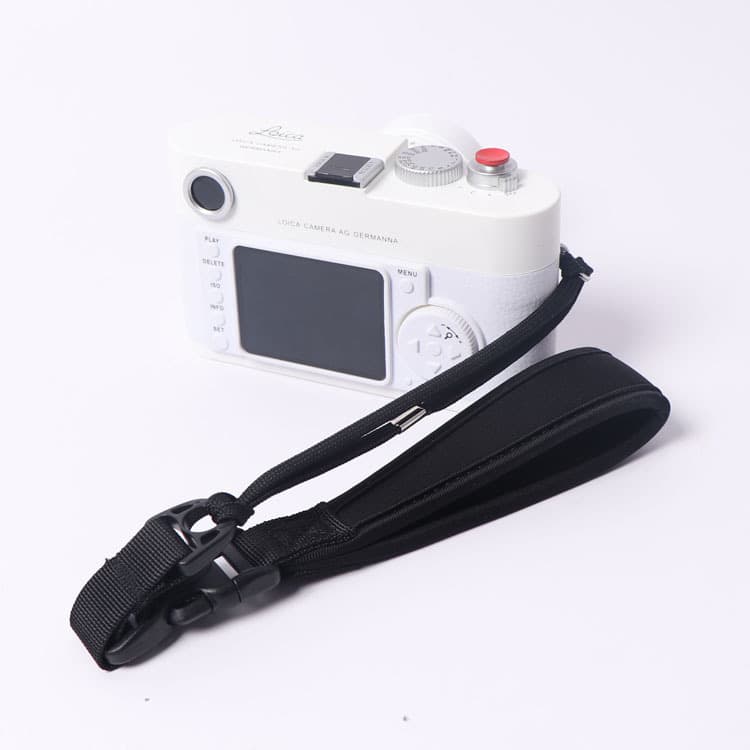 Camera, bracelet 1