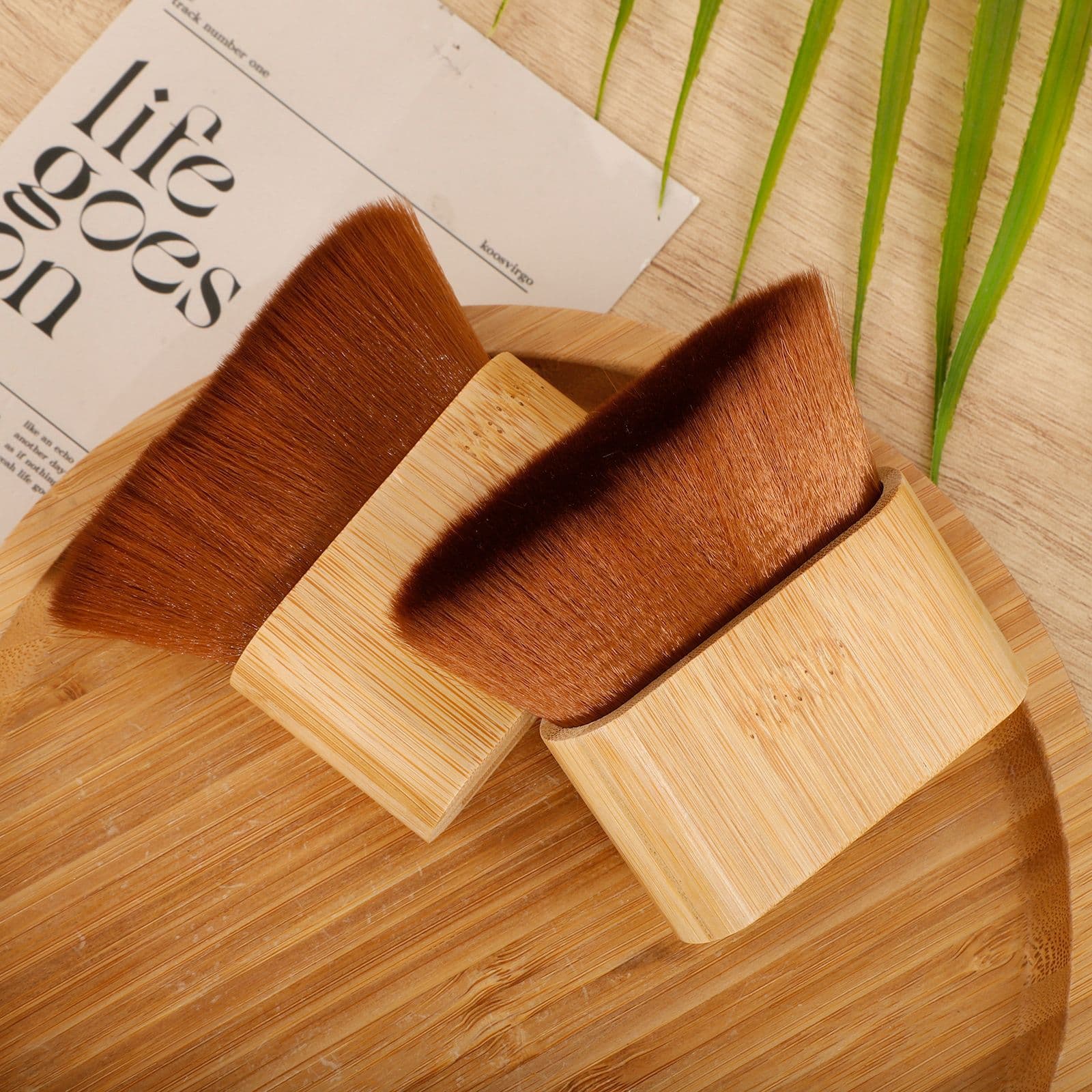 Makeup brush body brush bamboo flat brush powder brush bamboo handle and beauty hairdressing tool broken hair 1