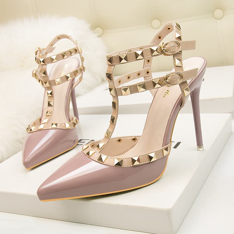 Sexy high heels for clubs and parties made of patent leather with studs, sandals, metallic color, European style 4