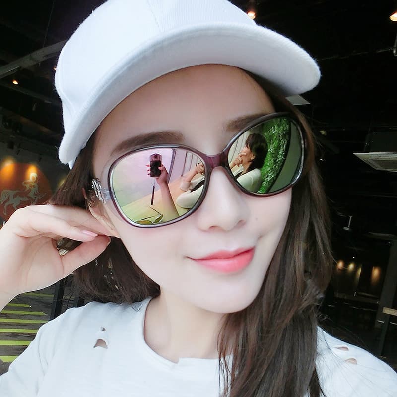 Fashionable sunglasses, glasses solar-powered, gradient 4
