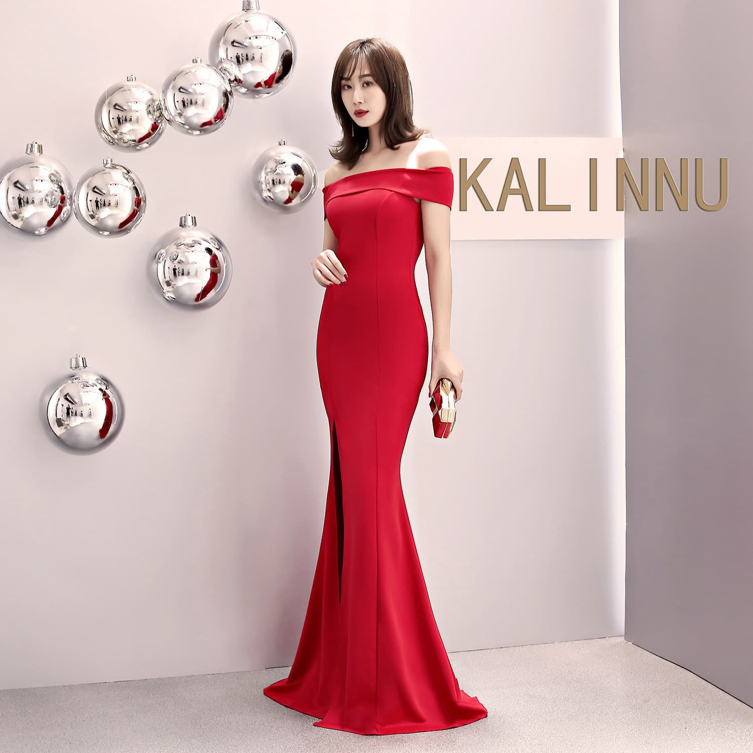 Autumn evening dress, long red elegant wedding dress for bride, "fish tail" cut, open shoulders 5
