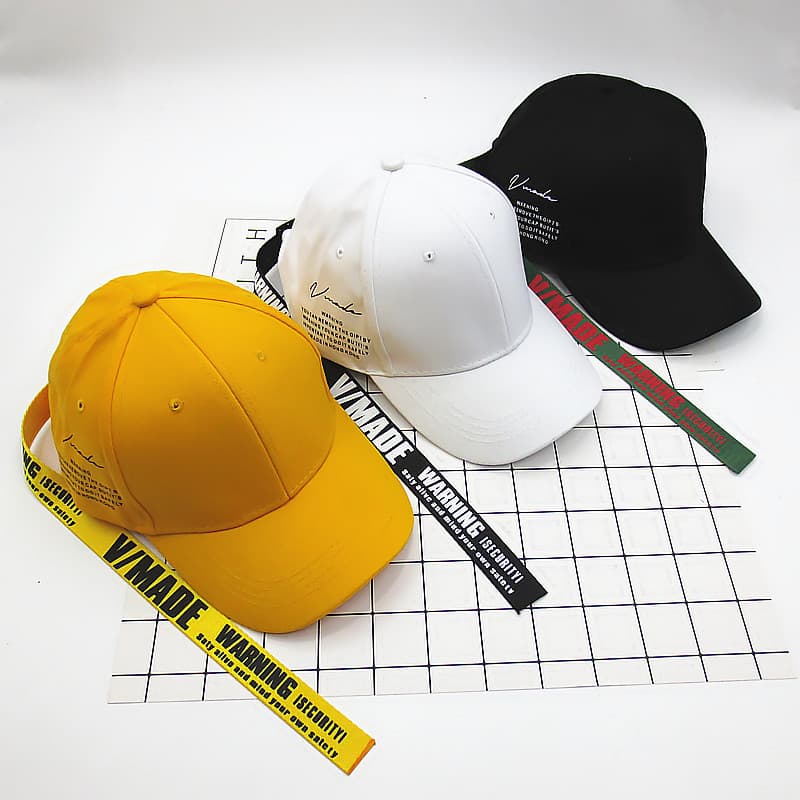 The new long band baseball cap yellow belt bending along the hats of the Korean version of the silk satin let the peaked cap 3
