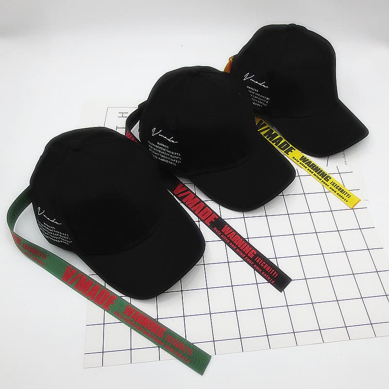 The new long band baseball cap yellow belt bending along the hats of the Korean version of the silk satin let the peaked cap 4