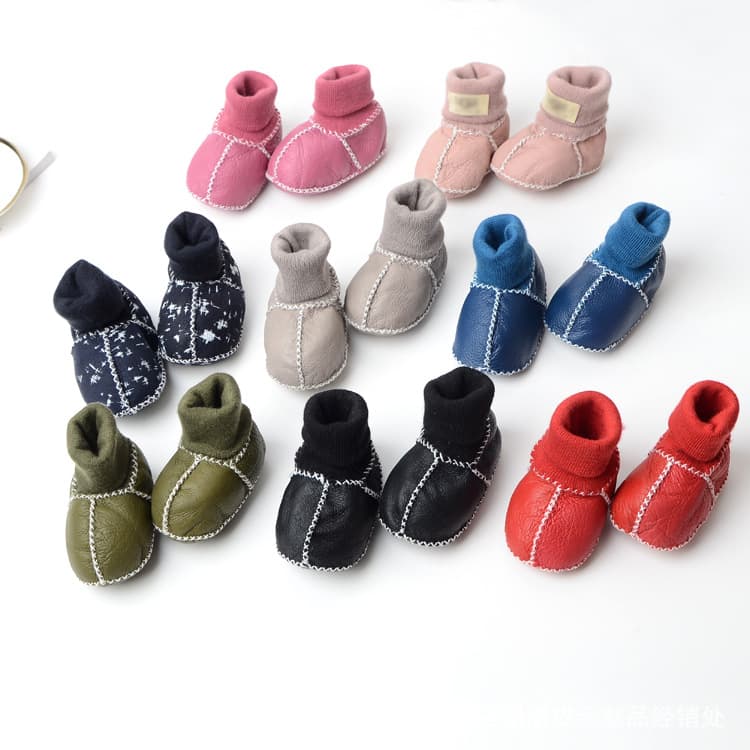 Autumn and winter genuine sheepskin fur all-in-one baby toddler shoes, socks, baby shoes, soft soles and velvet wool all-in-one shoes 1
