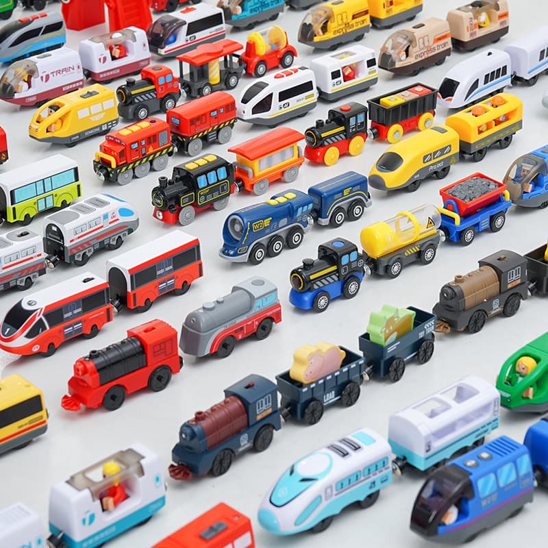 Can be connected to metal Thomas Magnetic alloy electric small locomotive children toys Gaobeen carriage collection 1