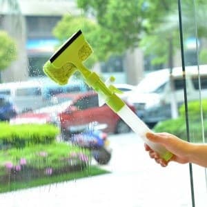 Multifunctional integrated glass tool window Wind -sided clean scraping creative water spray glass cleaner scrape 1