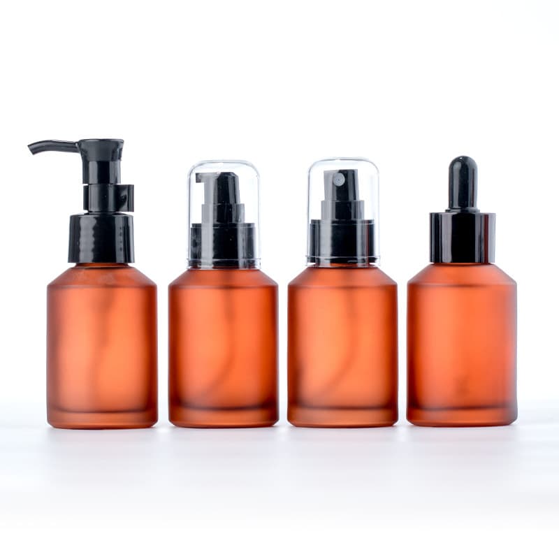 Glossy spray, toner, sprayer, lotion, cosmetic oil in ampoules, pipette, screw cap 5