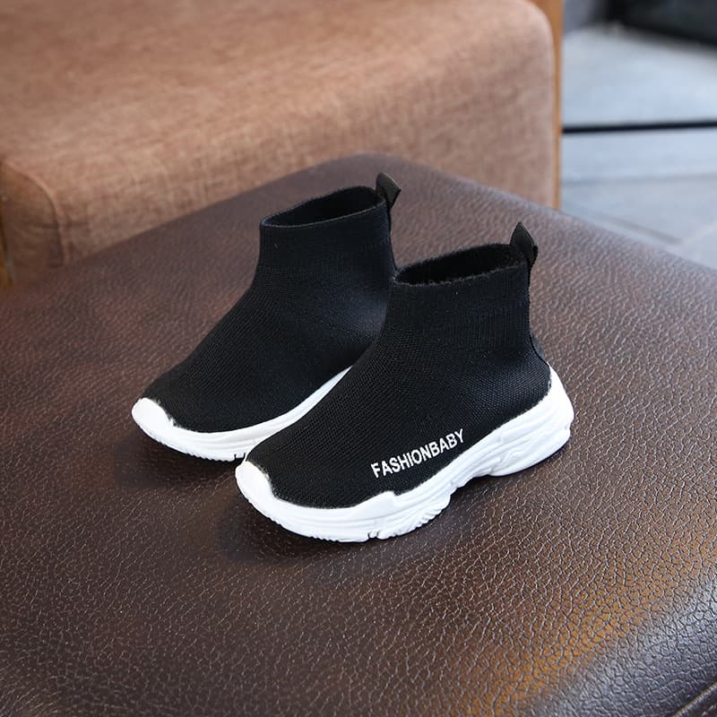 Autumn children's socks, comfortable footwear for boys, breathable elastic sneakers, Korean style, made with flyknit technology 3