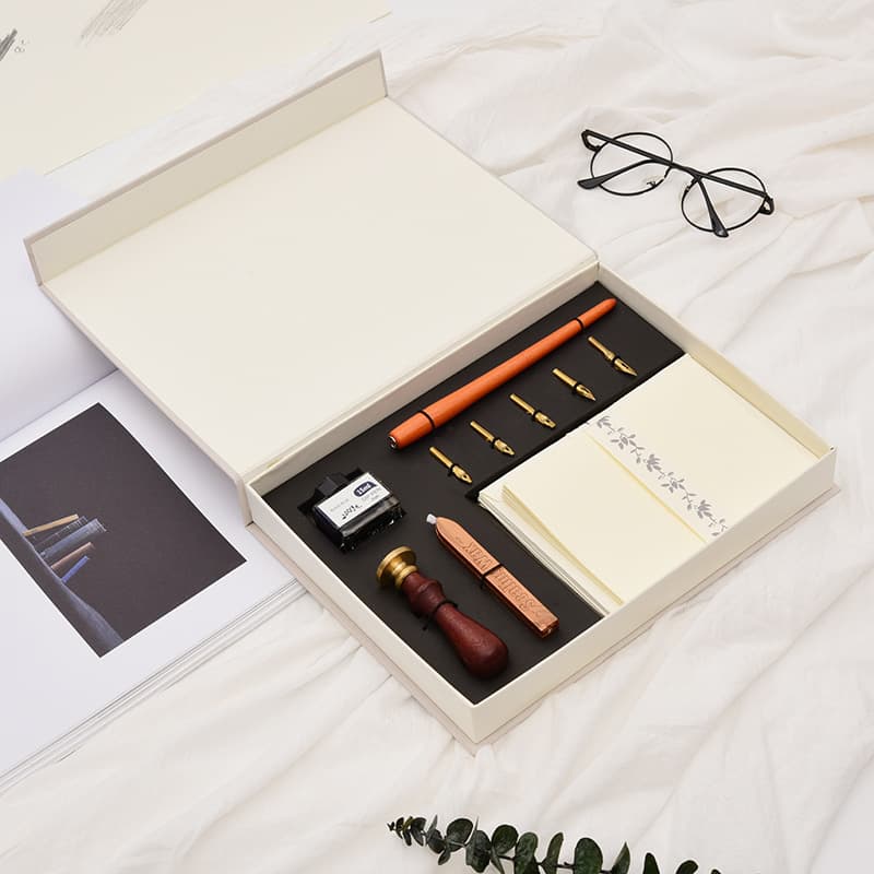 (Wholesale), retro set, comics, brush, gift box for St. Valentine's Day, Birthday gift 1