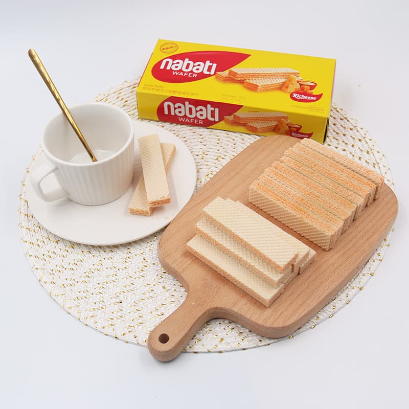 Indonesia imported Richeese Liri Cheese Naobao Emperor Biscuits 56g/145g/160G Wedding Gift 2