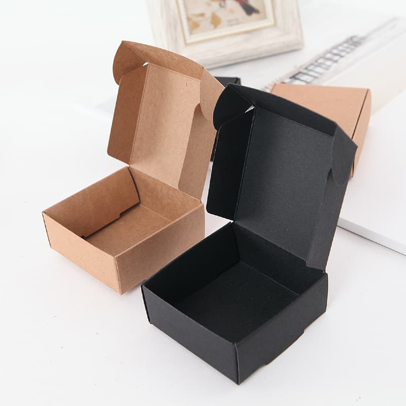 Handmade soap, leather box, jewelry, compact airplane, (Physicals) 2