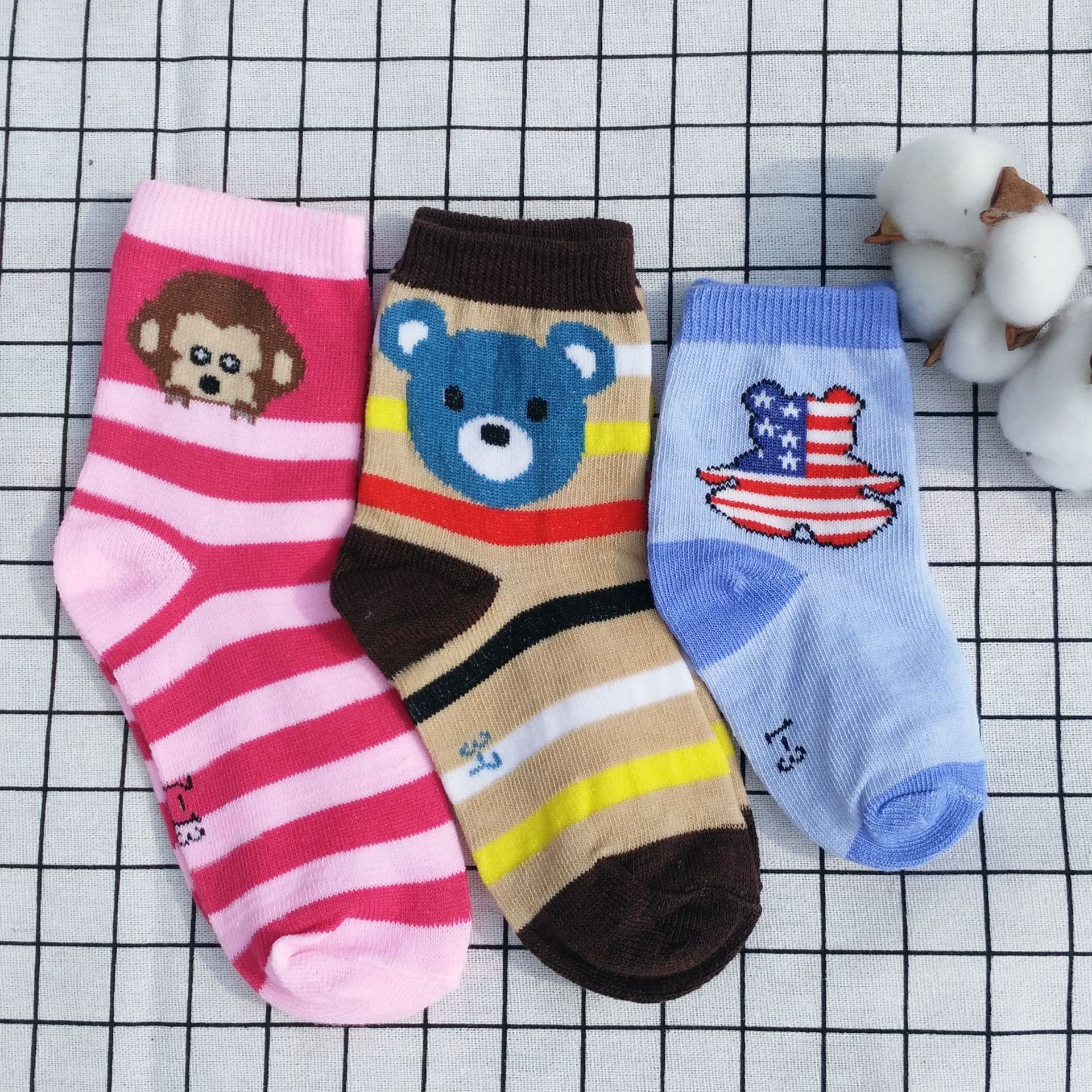 (Wholesale), children's demi-season cartoon socks for men and women, mid-length 4
