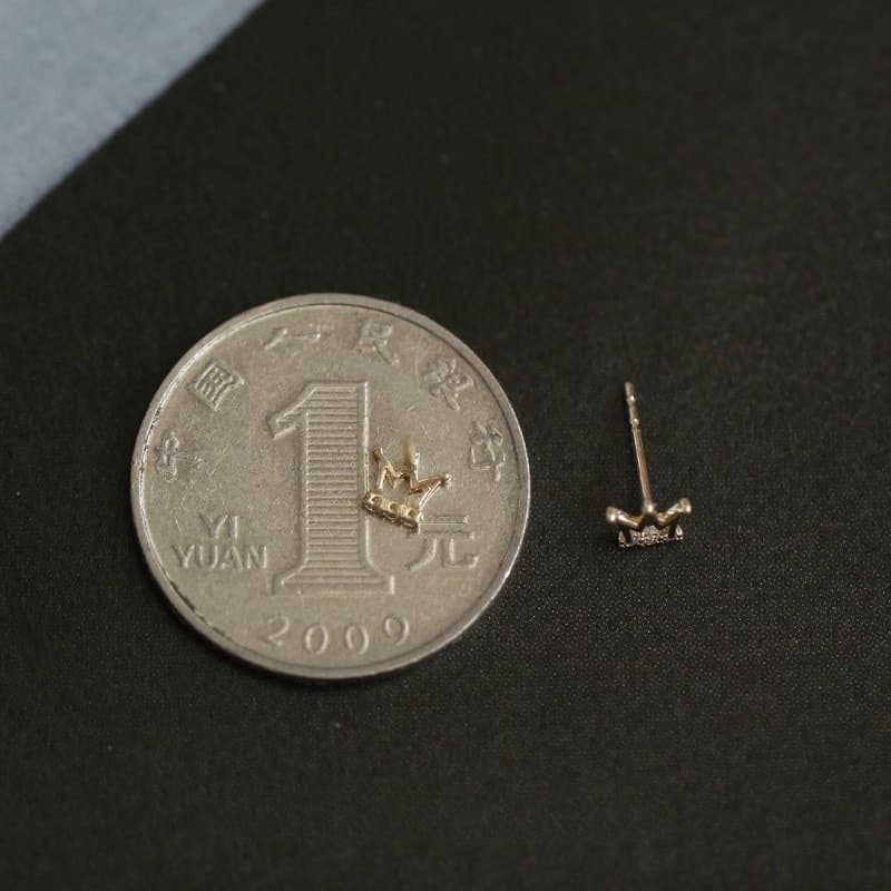 "Fairy Tale Island" mini crown earrings that don't need to be taken off when sleeping, 925 silver needle exquisite daily earrings 4