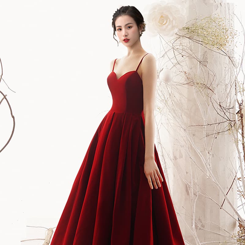 Spring elegant long evening dress, 2023, trend of season, lifting effect 4