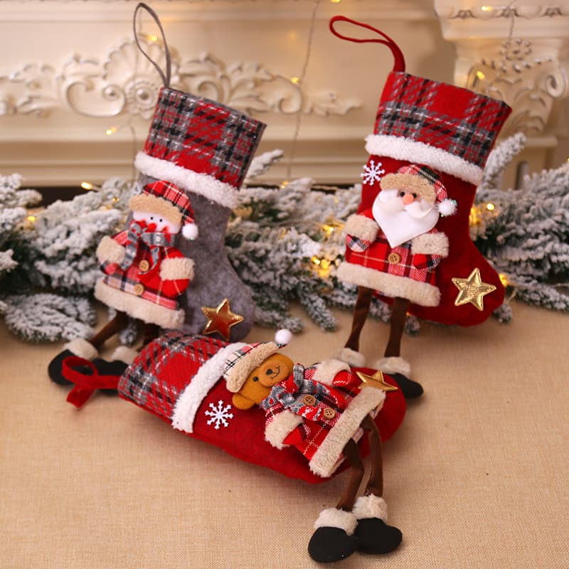 Cross -border Christmas Mid -Number Plaid Socks Christmas Tree Towel Children's Festival Candy Bag Home Decoration Products Wholesale 4