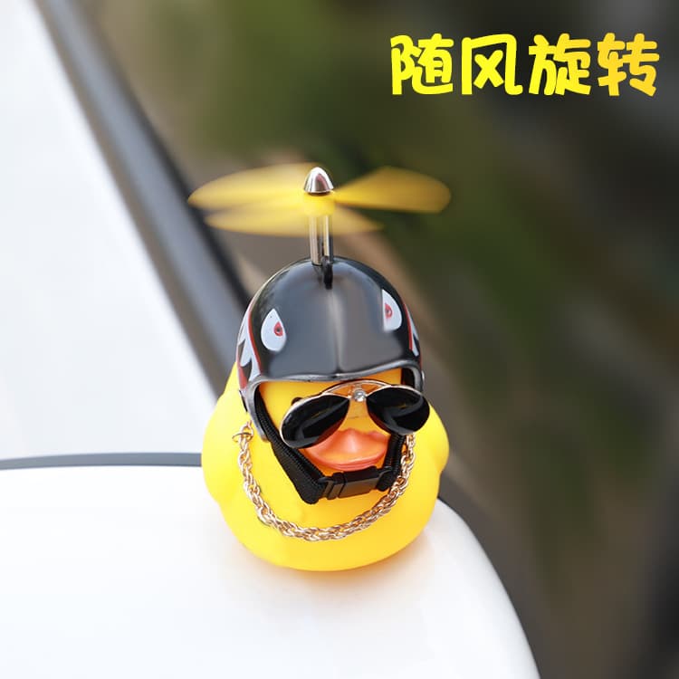 Po Feng Ya car ornaments, in-car internet celebrity wearing helmet Douyin Duck, little yellow duck in-car internet celebrity hot style dashboard 4