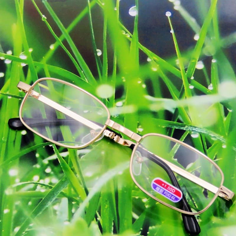 Fashion folding resin reading glasses run around the world to set up street stalls for foreign trade business models middle-aged and elderly reading glasses factory sales 4