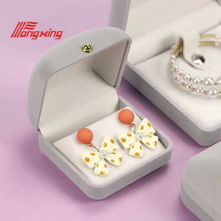 Jewelry, storage system, earrings, accessory, storage box, necklace, ring 3