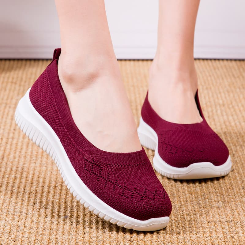 2025 new old Beijing cloth shoes for women foreign trade flat-soled flying shoes for women in spring and autumn, middle-aged and elderly mothers' shoes 3