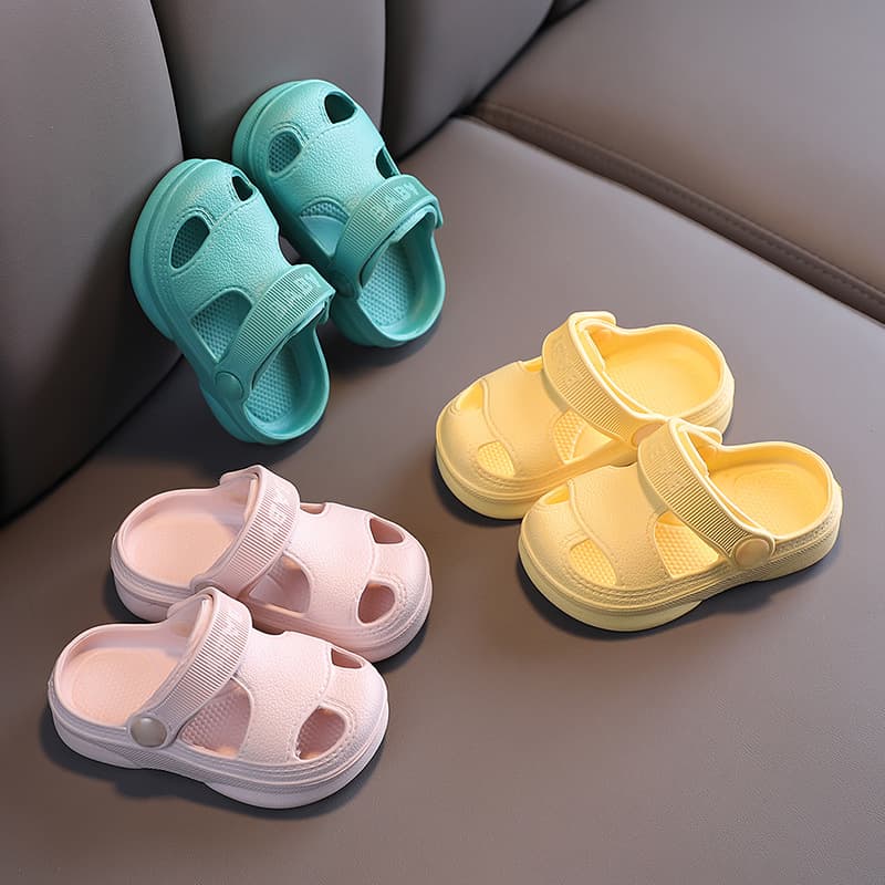 Children's summer Crocs-style slippers for boys, non-slip beach beach footwear for early age, cartoon mule, soft sole 3