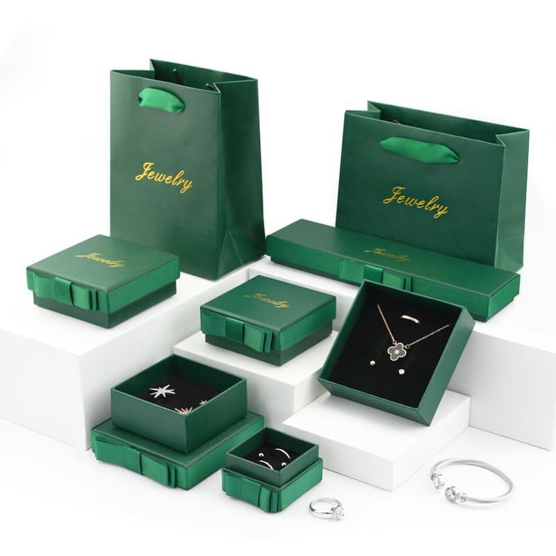 Accessory with bow, box, storage system, ring, earrings, pendant, necklace from pearl 1